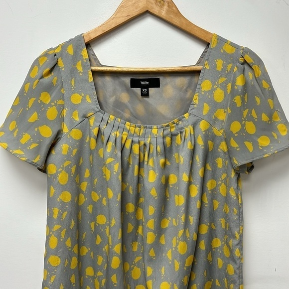 Mossimo Gray and yellow women's dress size XS short and loose dress. - Picture 10 of 13